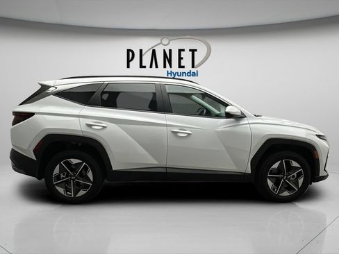 Certified 2025 Hyundai Tucson SEL AWD/4WD image 7