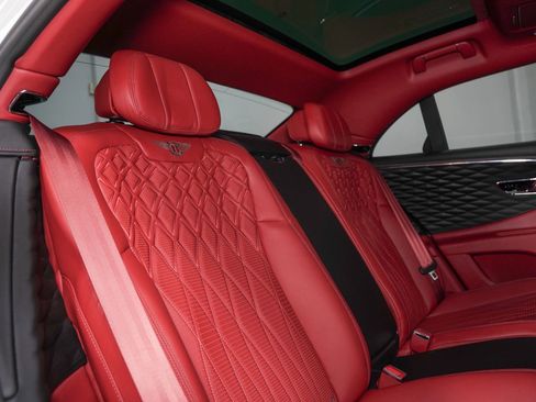 Used 2020 Bentley Flying Spur W12 image 35