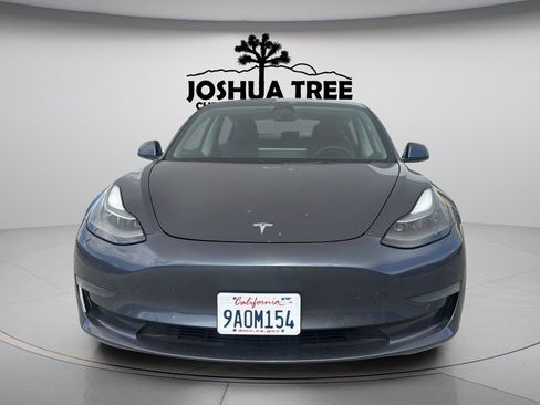 Used 2022 Tesla Model 3 RWD image 2