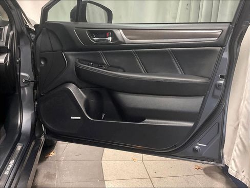 Used 2018 Subaru Legacy 2.5i Limited image 12