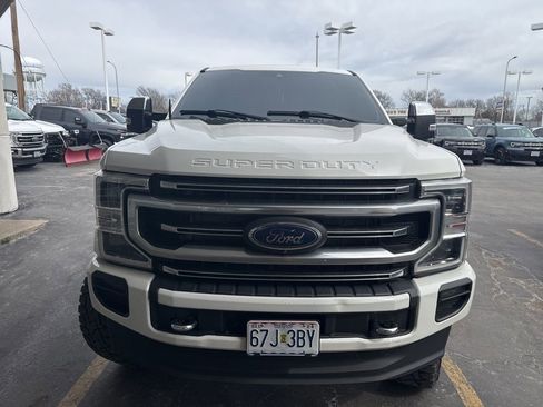 Used 2022 Ford F350 Platinum image 2