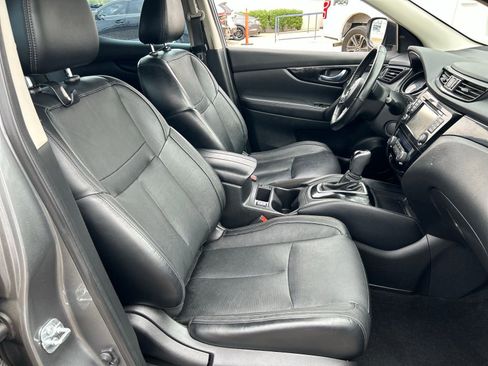 Used 2018 Nissan Rogue Sport SL w/ SL Premium Package image 11