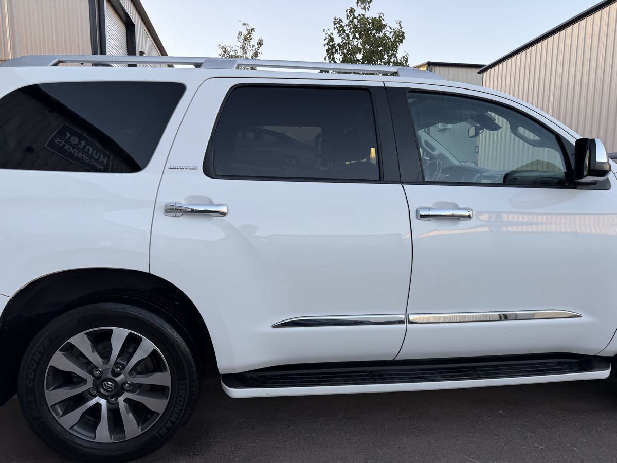 Used 2018 Toyota Sequoia Limited w/ Safety & Convenience Package AWD/4WD image 10