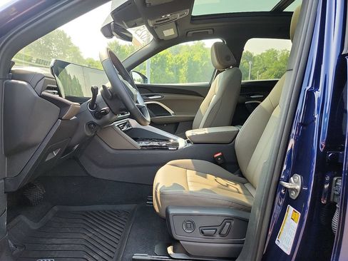 Certified 2025 Audi Q5 Premium w/ Convenience Package AWD/4WD image 18