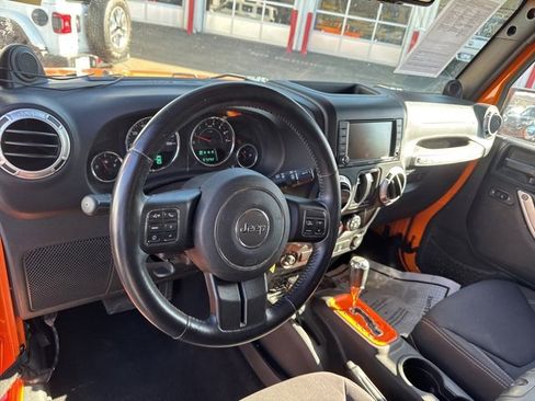 Used 2013 Jeep Wrangler Sahara w/ Connectivity Group image 12