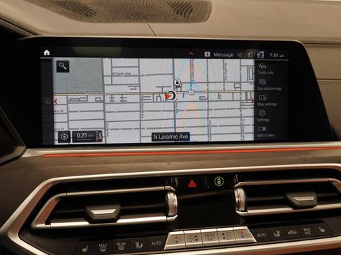 Used 2022 BMW X5 xDrive40i w/ Premium Package AWD/4WD image 19