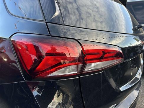 Used 2023 Chevrolet Equinox LT image 7