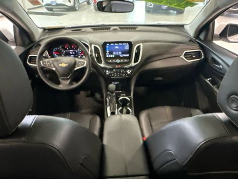 Used 2023 Chevrolet Equinox Premier image 19