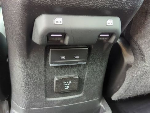 Used 2025 Jeep Wrangler Unlimited Sahara AWD/4WD image 38