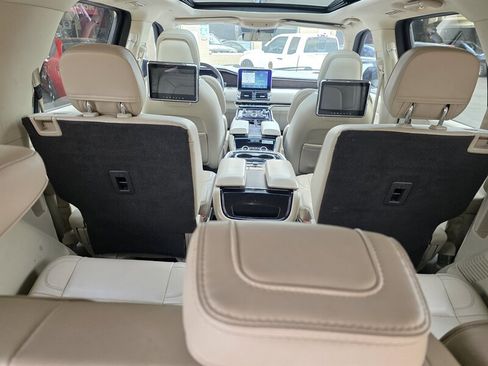 Used 2018 Lincoln Navigator L Reserve image 15