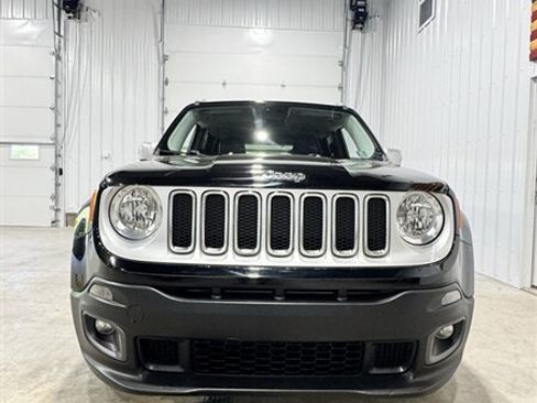 Used 2015 Jeep Renegade Limited w/ Trailer Tow Group AWD/4WD image 3
