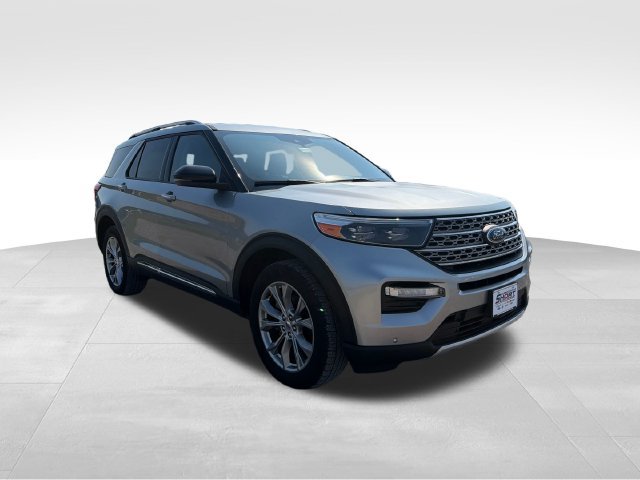 Used 2024 Ford Explorer Limited AWD/4WD image 3