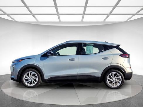 Used 2023 Chevrolet Bolt EUV LT w/ Driver Confidence Package image 8
