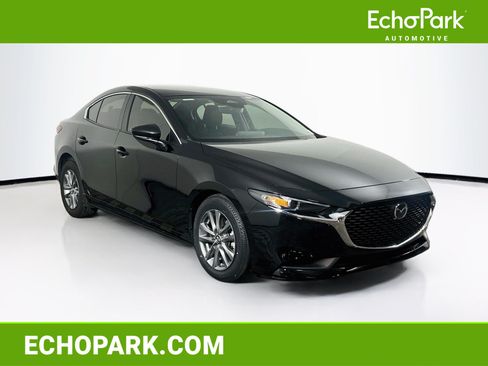 Used 2025 MAZDA MAZDA3 s FWD image 1