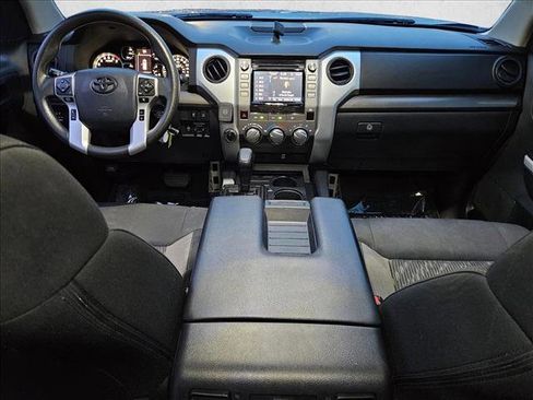 Used 2019 Toyota Tundra SR5 w/ SR5 Upgrade Package AWD/4WD image 17