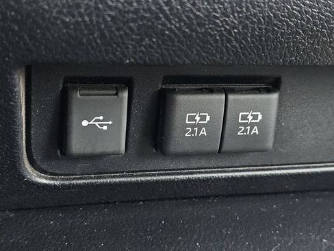 Used 2022 Toyota Sequoia SR5 AWD/4WD image 16