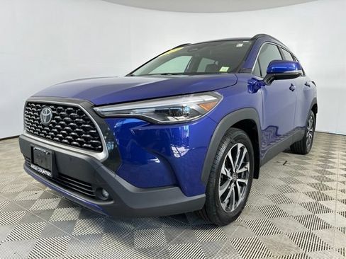 Certified 2024 Toyota Corolla Cross XLE AWD/4WD image 9