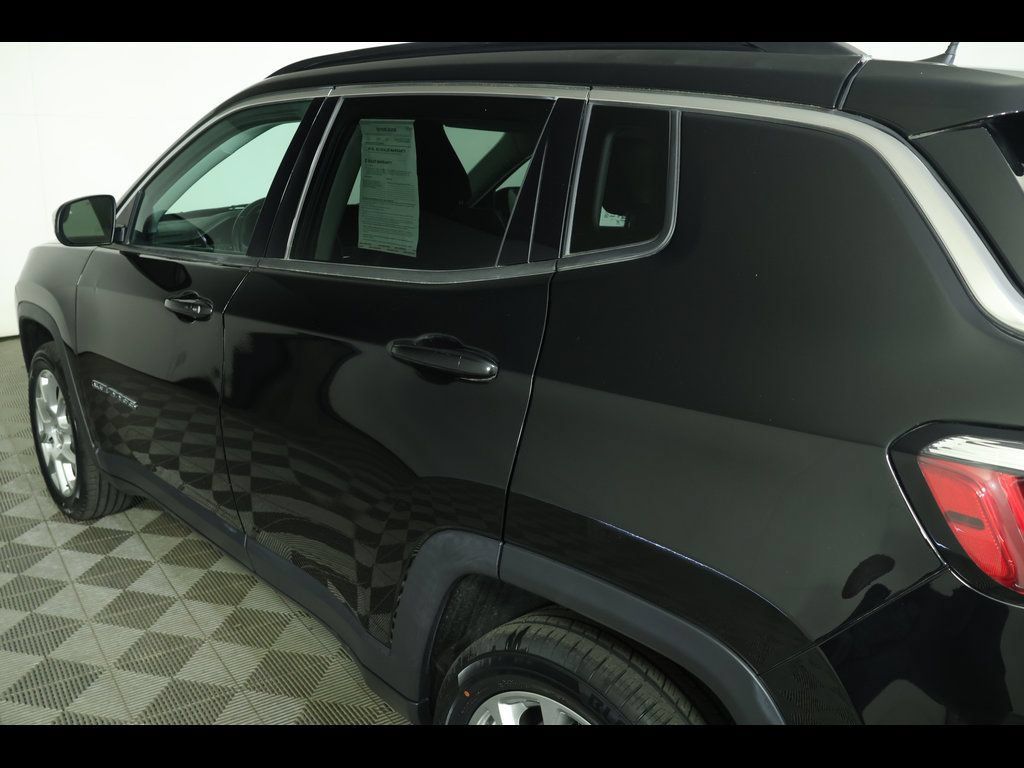 Used 2022 Jeep Compass Latitude AWD/4WD image 18