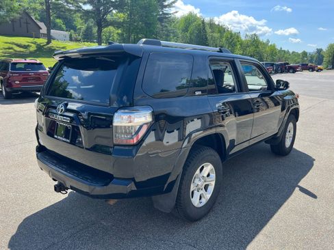 Used 2019 Toyota 4Runner SR5 Premium AWD/4WD image 5