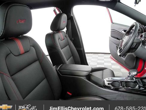 New 2026 Chevrolet Trax RS w/ Sunroof Package image 21