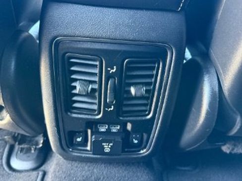 Used 2015 Jeep Grand Cherokee Limited AWD/4WD image 13