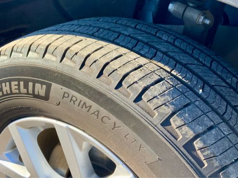 Used 2023 Jeep Grand Cherokee Limited image 16