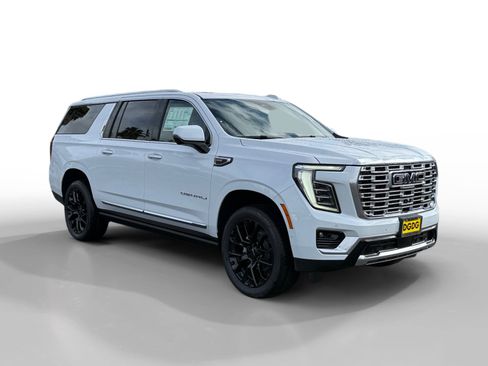 New 2026 GMC Yukon XL Denali w/ Sun & Power Step Package AWD/4WD image 7