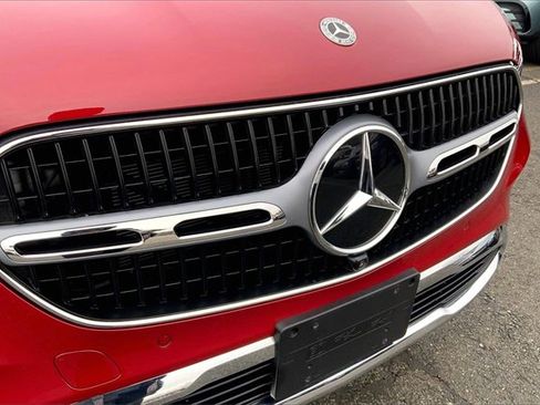 Used 2025 Mercedes-Benz GLC 300 4MATIC image 27