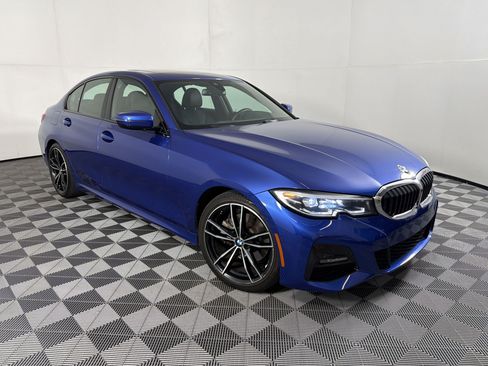 Used 2022 BMW 330i Sedan w/ M Sport Package RWD image 7