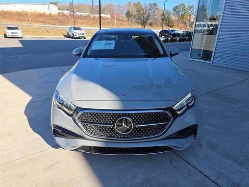 New 2026 Mercedes-Benz E 350 4MATIC Sedan image 8