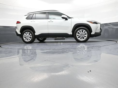 Certified 2024 Toyota Corolla Cross LE AWD/4WD image 28