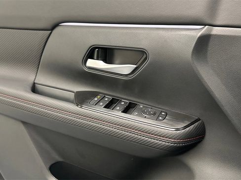 New 2026 Nissan Kicks SR w/ Cold Weather Package image 15