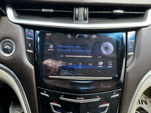 Used 2014 Cadillac XTS Luxury AWD/4WD image 21