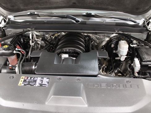 Used 2018 Chevrolet Suburban LT image 42