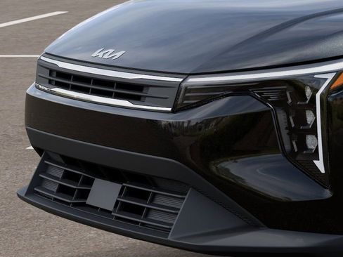 New 2026 Kia K4 FWD image 12
