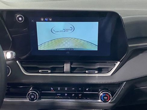 Certified 2025 Chevrolet Equinox LT image 22