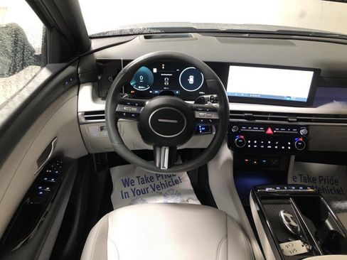 Used 2025 Hyundai Tucson Limited image 29