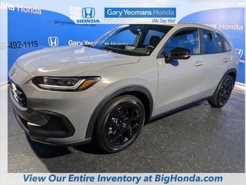 Certified 2025 Honda HR-V Sport image 11
