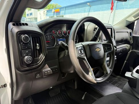 Used 2021 Chevrolet Silverado 2500 W/T AWD/4WD image 27