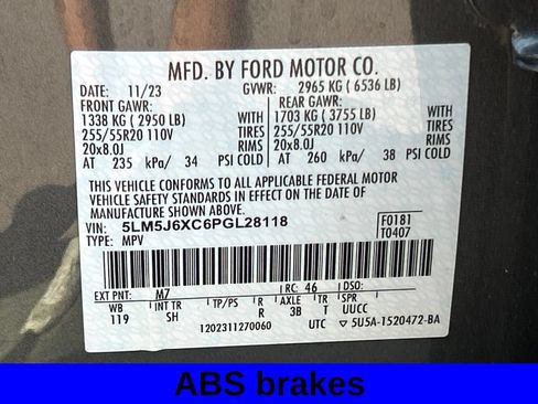 Used 2023 Lincoln Aviator AWD w/ Premium Package image 15