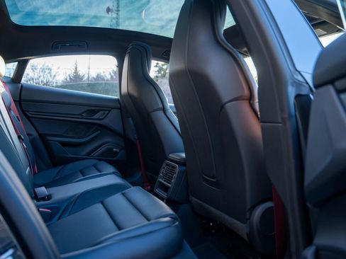 Used 2025 Porsche Taycan image 16