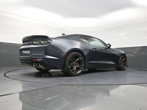 Used 2020 Chevrolet Camaro SS RWD image 34