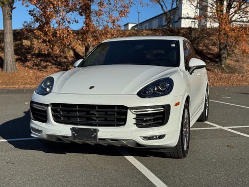 Used 2016 Porsche Cayenne GTS image 3