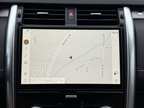 New 2026 Land Rover Discovery Limited Edition image 24