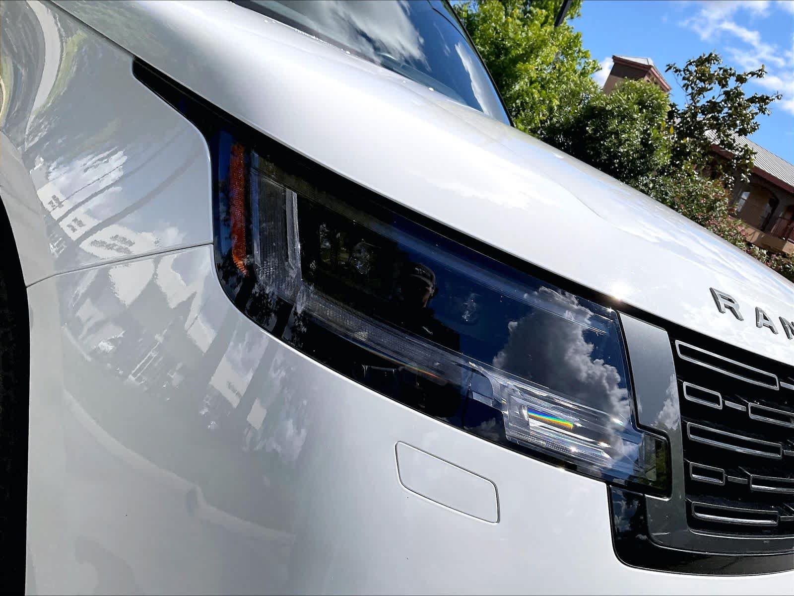 Used 2025 Land Rover Range Rover SE AWD/4WD image 33