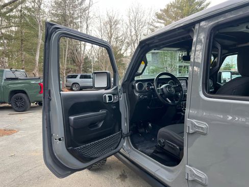 Used 2022 Jeep Wrangler Unlimited Willys image 15