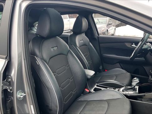 Used 2023 Kia Forte GT-Line w/ GT-Line Premium Package image 9