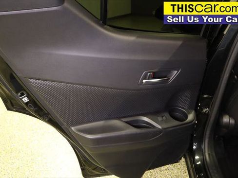 Used 2021 Toyota C-HR LE image 27