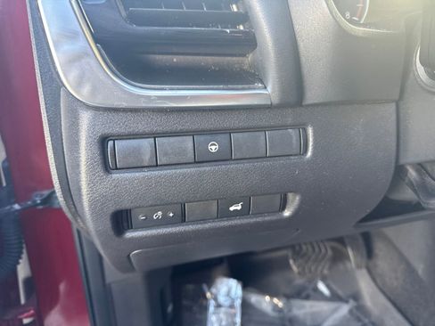 Used 2021 Nissan Rogue SV w/ Premium Package image 15