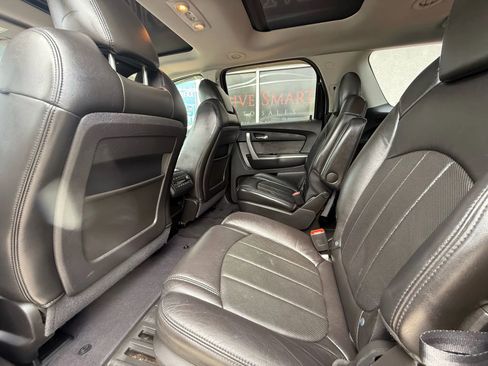 Used 2010 GMC Acadia SLT w/ Technology Package image 10
